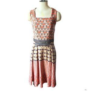 NWOT Gabby Skye Multi Pattern Dress Jey Hole Opening in Back S 6